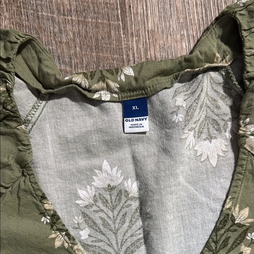 Old Navy Green Floral Casual Dress - Picture 2 of 8